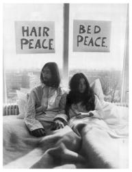 John & Yoko in the bed